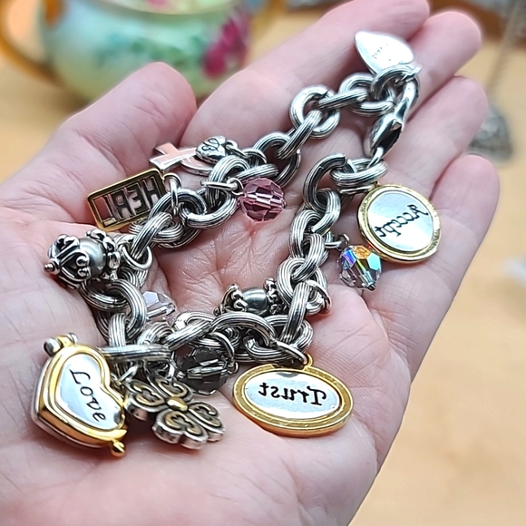 Brighton "POWER OF PINK 2020" Campaign for Breast Cancer π Charm Bracelet - Picture 9 of 10